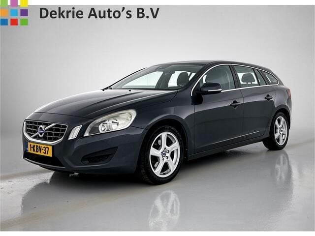Grijs Gebruikt 2013 Volvo V60 Momentum Stationwagen | € 5.990 (Eerlijke prijs) - Afbeelding 1/4