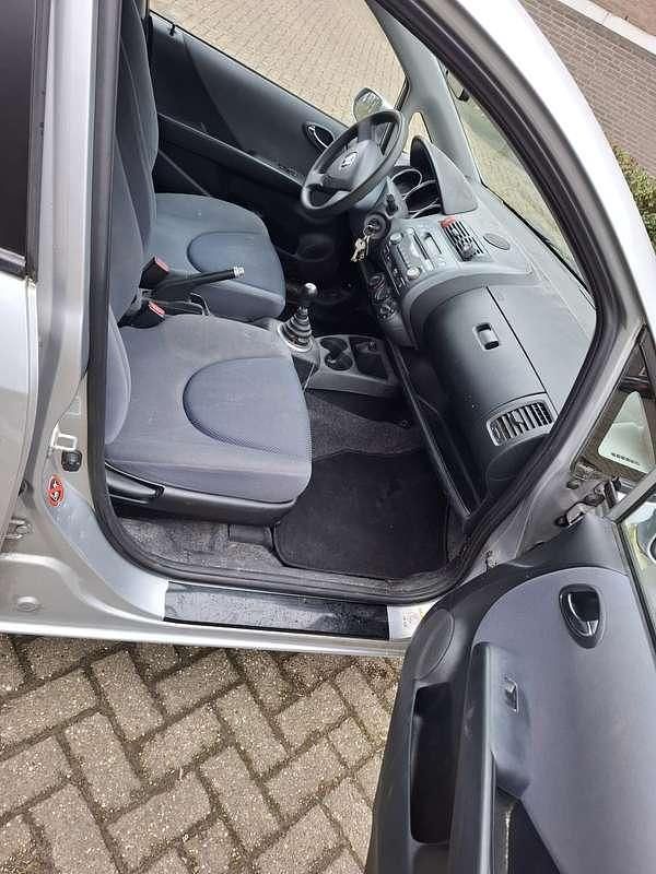 Occasion Honda Jazz LS 83 PK (61 kW) 2004 Zilver Hatchback