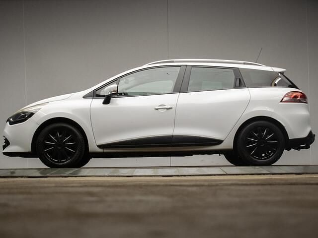 Wit Gebruikt 2014 Renault Clio GrandTour Expression Stationwagen | € 4.945 (Eerlijke prijs) - Afbeelding 1/4