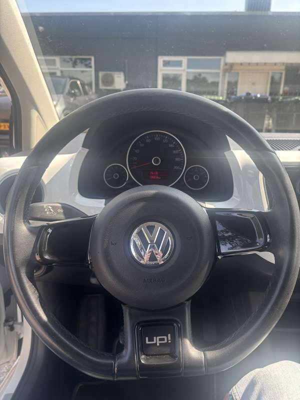 Wit Gebruikt 2012 VW up! Hatchback | € 5.600 (Eerlijke prijs) - Afbeelding 1/4