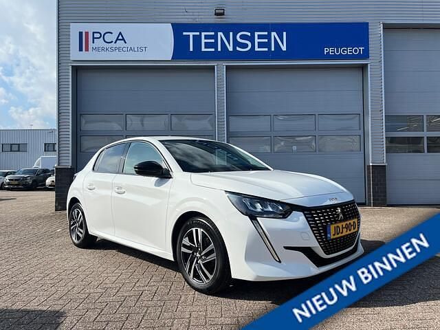 Wit Gebruikt 2023 Peugeot 208 Allure Hatchback | € 17.650 (Eerlijke prijs) - Afbeelding 1/4