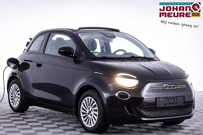 Zwart Gebruikt 2023 Fiat 500e Urban Cabriolet | € 18.900 (Super prijs) - Afbeelding 1/4