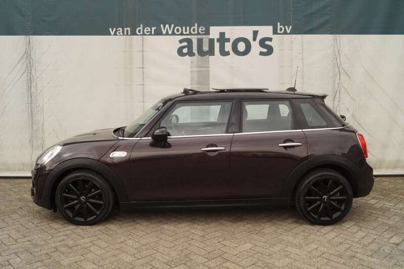 Bruin Gebruikt 2015 Mini Cooper D Chili Hatchback | € 16.900 - Afbeelding 1/4