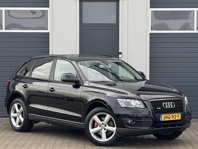 Zwart Gebruikt 2010 Audi Q5 Proline SUV | € 14.995 (Eerlijke prijs) - Afbeelding 1/4