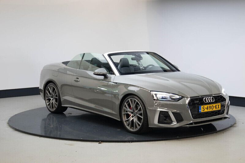 Grijs Gebruikt 2022 Audi A5 Cabriolet Comfort Cabriolet | € 53.945 - Afbeelding 1/4