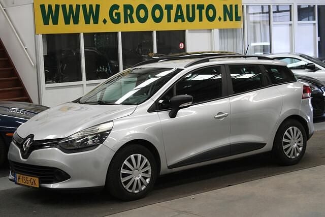 Grijs Gebruikt 2014 Renault Clio GrandTour Stationwagen | € 5.444 (Goede deal) - Afbeelding 1/4