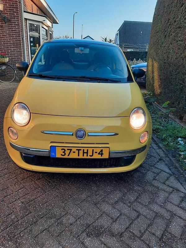 Geel Occasion 2012 Fiat 500 Lounge | € 5.850 (Eerlijke prijs) - Afbeelding 1/4