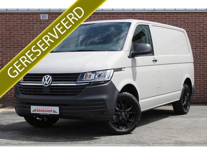 Beige Occasion 2024 VW Transporter Van | € 37.950 (Super prijs) - Afbeelding 1/4