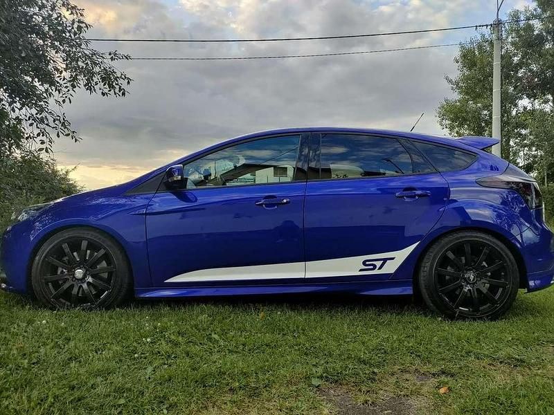 Gebruikt 2013 Ford Focus ST Sedan | € 11.000 (Goede deal) - Afbeelding 1/4