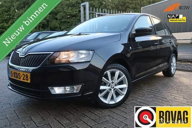 Zwart Gebruikt 2014 Skoda Rapid Elegance Hatchback | € 6.499 (Eerlijke prijs) - Afbeelding 1/4