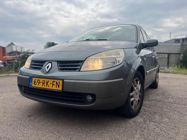 Grijs Gebruikt 2005 Renault Grand Scénic II Luxe MPV | € 1.500 (Eerlijke prijs) - Afbeelding 1/4