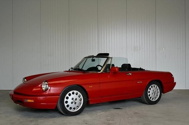 Rood Gebruikt 1992 Alfa Romeo Spider Cabriolet | € 18.499 - Afbeelding 1/4