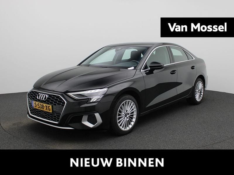Zwart Occasion 2023 Audi A3 Advanced Sedan | € 26.400 (Eerlijke prijs) - Afbeelding 1/4