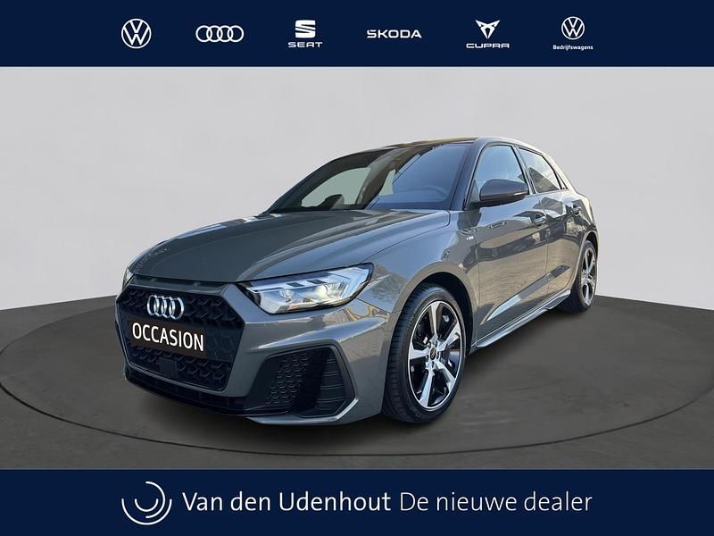 Grijs Occasion 2023 Audi A1 Sportback S-Line Hatchback | € 26.990 (Eerlijke prijs) - Afbeelding 1/3