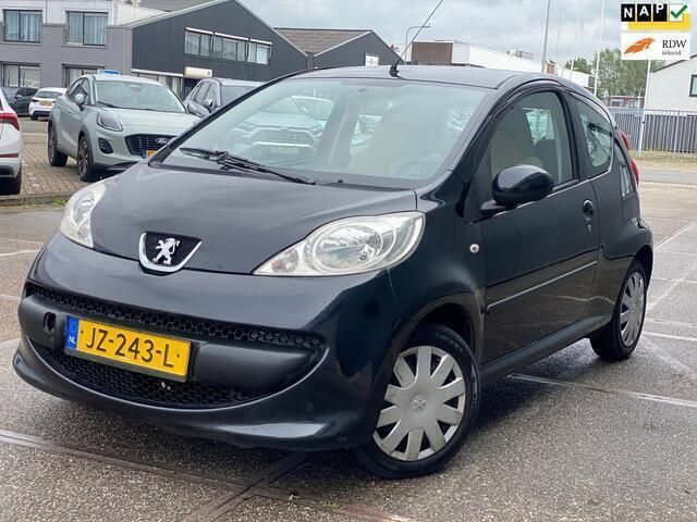 Zwart Gebruikt 2006 Peugeot 107 Hatchback | € 1.850 (Eerlijke prijs) - Afbeelding 1/4