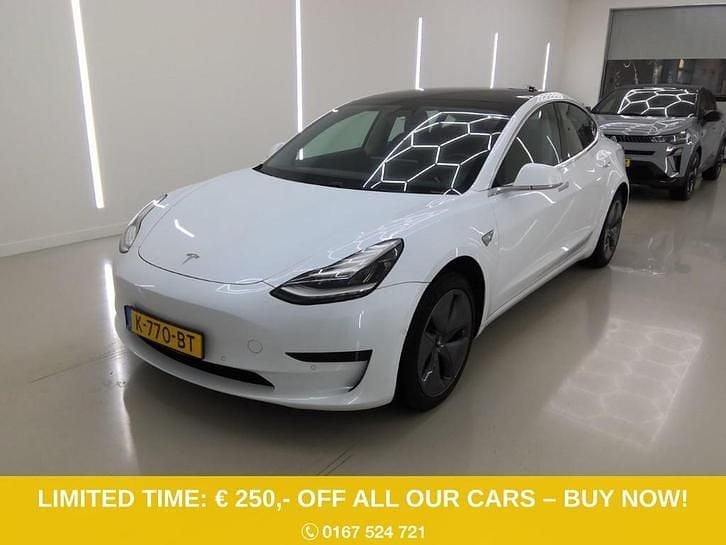 Wit (parellak) Occasion 2020 Tesla Model 3 Standard Range Sedan | € 18.900 (Goede deal) - Afbeelding 1/4