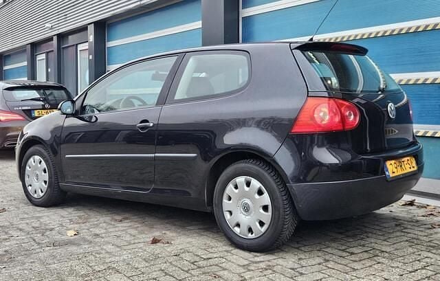 Occasion VW Golf V Trendline 102 PK (75 kW) 2005 Zwart Hatchback