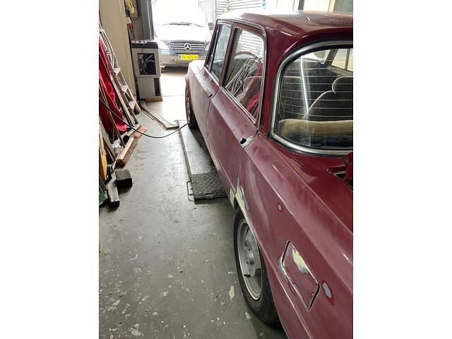 Occasion Alfa Romeo Giulia 114 PK (83 kW) 1971 Rood Sedan