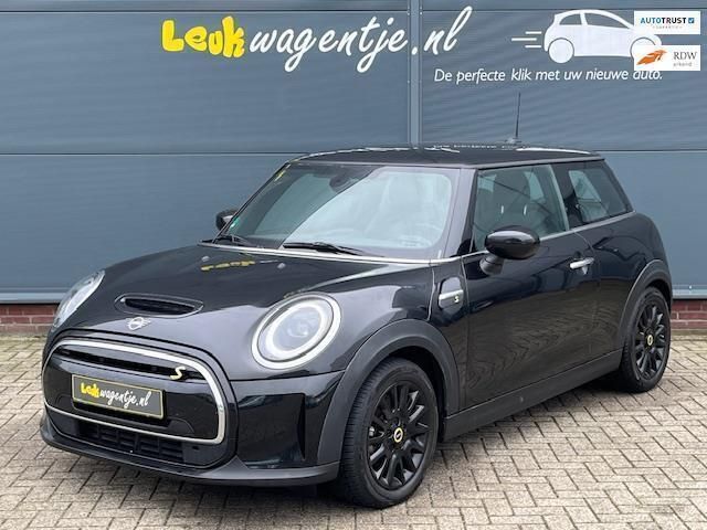Zwart Gebruikt 2021 Mini Cooper SE Hatchback | € 18.240 (Eerlijke prijs) - Afbeelding 1/4