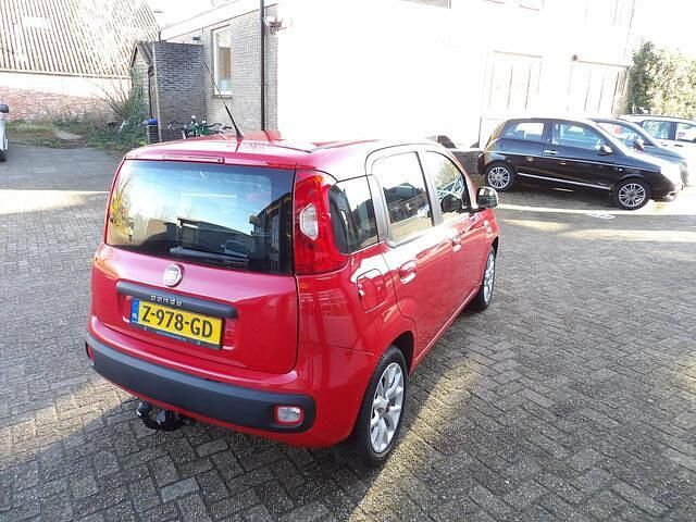 Occasion Fiat Panda Lounge 86 PK (63 kW) 2018 Rood Hatchback