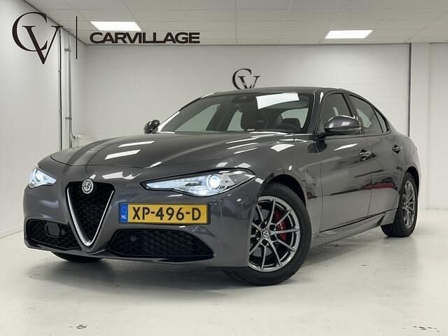 Grijs Gebruikt 2019 Alfa Romeo Giulia Super Sedan | € 26.945 (Super prijs) - Afbeelding 1/4