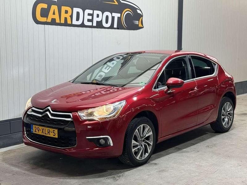 Rood Gebruikt 2012 Citroën DS4 So Chic Hatchback | € 6.999 (Eerlijke prijs) - Afbeelding 1/4