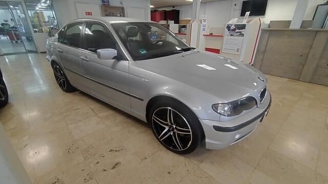 Grijs Gebruikt 2003 BMW 318 Executive Sedan | € 4.999 - Afbeelding 1/4