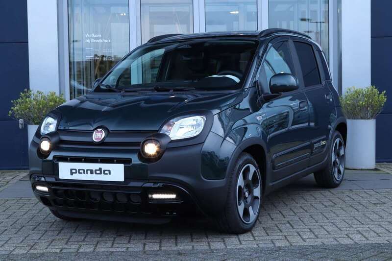 Groen Nieuw 2025 Fiat Panda Hatchback | € 21.395 (Super prijs) - Afbeelding 1/4
