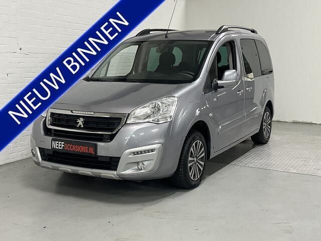 Grijs Gebruikt 2017 Peugeot Partner Tepee Active MPV | € 9.999 (Goede deal) - Afbeelding 1/4