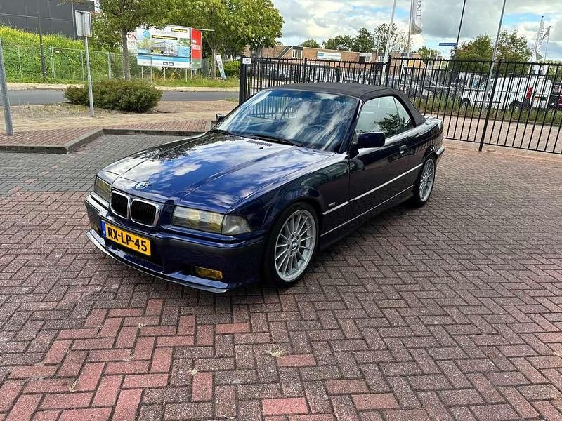 Blauw Gebruikt 1997 BMW 320 Cabriolet Executive Cabriolet | € 7.250 - Afbeelding 1/4
