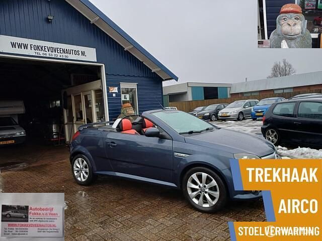 Grijs Occasion 2006 Opel Tigra Cabriolet | € 2.350 (Eerlijke prijs) - Afbeelding 1/3