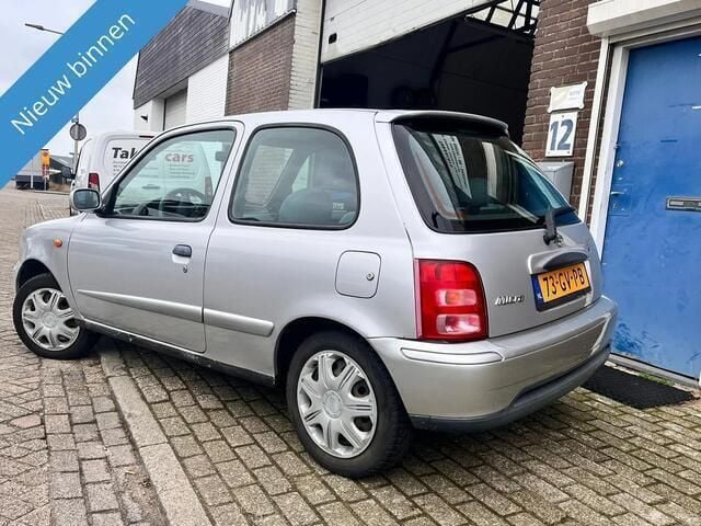 Occasion Nissan Micra 82 PK (60 kW) 2001 Grijs Hatchback