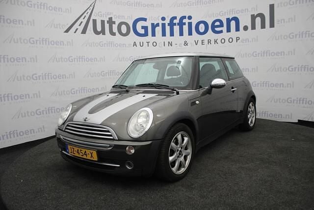 Grijs (metallic) Gebruikt 2007 Mini Cooper Hatchback | € 2.990 (Super prijs) - Afbeelding 1/4