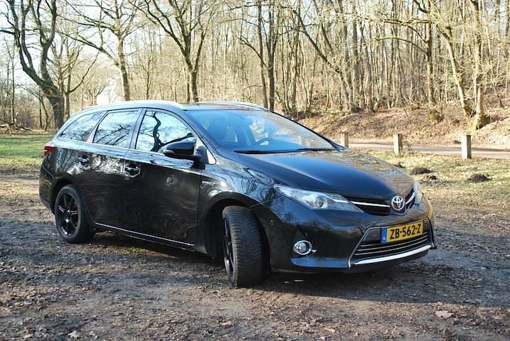 Occasion Toyota Auris Touring Sports Executive 2014 Zwart (metallic) Stationwagen