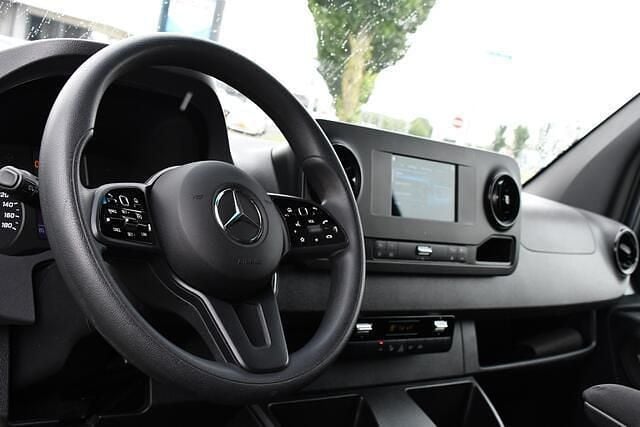 Grijs Gebruikt 2023 Mercedes Sprinter AMG Van | € 39.995 (Super prijs) - Afbeelding 1/4
