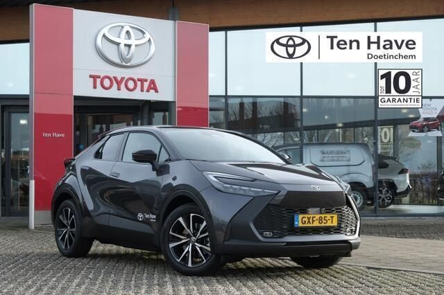 Grijs Gebruikt 2024 Toyota C-HR Edition SUV | € 43.600 - Afbeelding 1/4