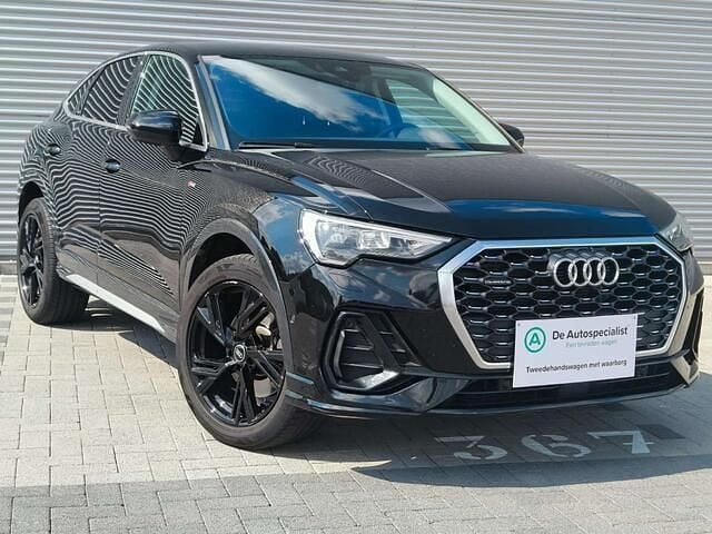 Zwart Gebruikt 2023 Audi Q3 S-Line SUV | € 38.795 - Afbeelding 1/4
