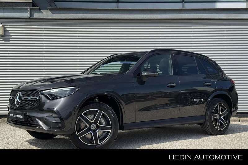Grijs Nieuw 2025 Mercedes GLC400d Sport Edition SUV | € 80.775 - Afbeelding 1/4