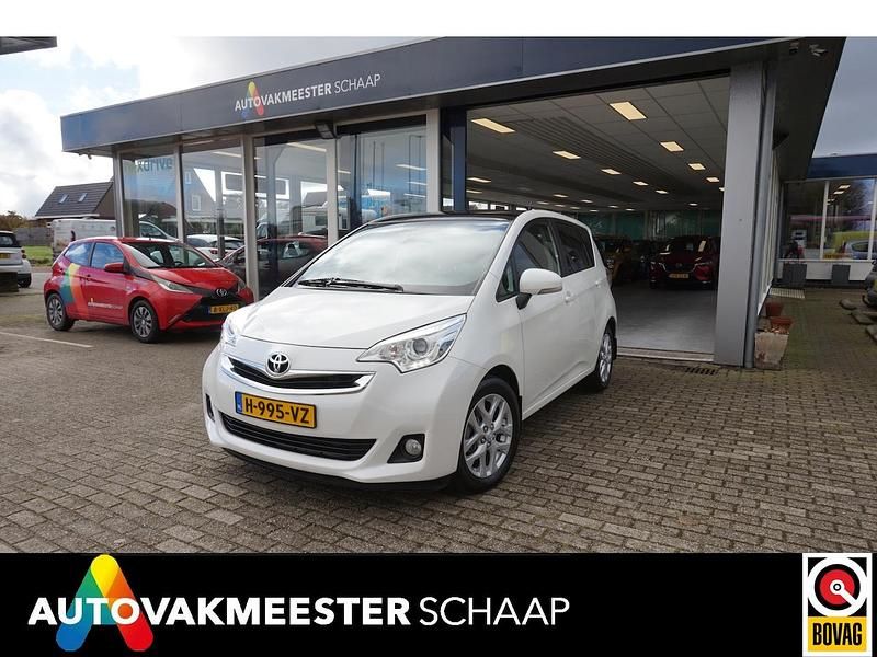 Wit Gebruikt 2014 Toyota Verso-S Stationwagen | € 12.950 (Eerlijke prijs) - Afbeelding 1/4