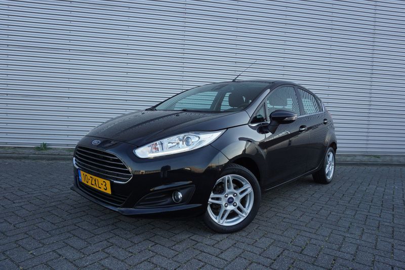 Hatchback Gebruikt 2013 Ford Fiesta Titanium Hatchback | € 6.950 (Duur) - Afbeelding 1/4