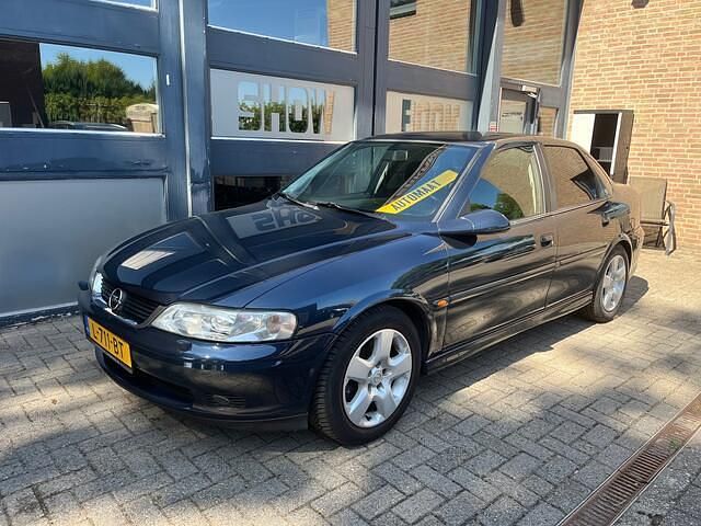 Blauw Gebruikt 2000 Opel Vectra Sedan | € 2.450 (Eerlijke prijs) - Afbeelding 1/4