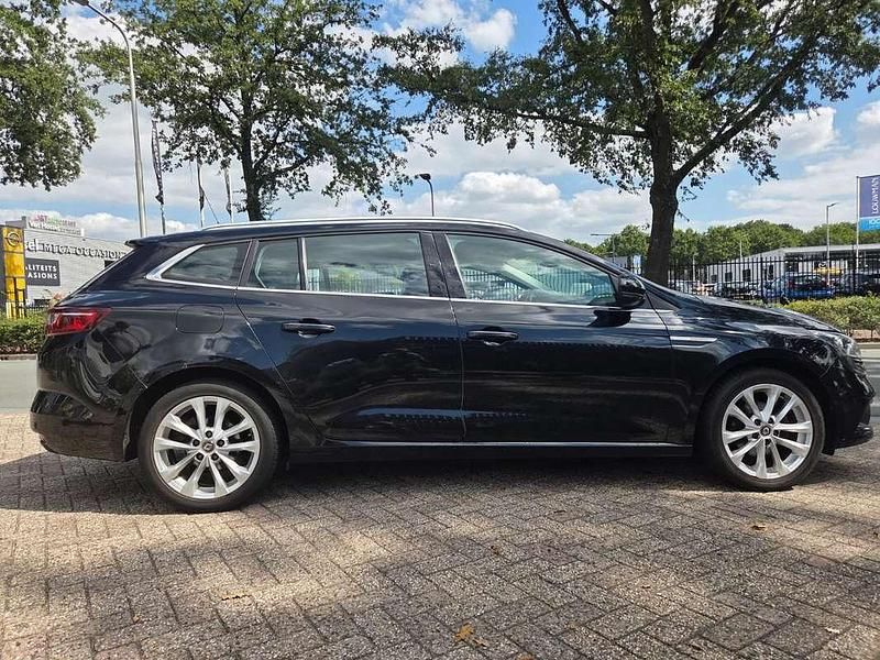 Zwart Gebruikt 2016 Renault Mégane GrandTour Zen Stationwagen | € 7.900 (Eerlijke prijs) - Afbeelding 1/4