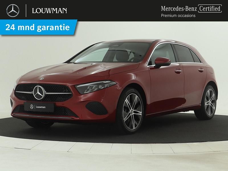 Rood Gebruikt 2024 Mercedes A250 Luxury Hatchback | € 38.945 (Iets duurder) - Afbeelding 1/4
