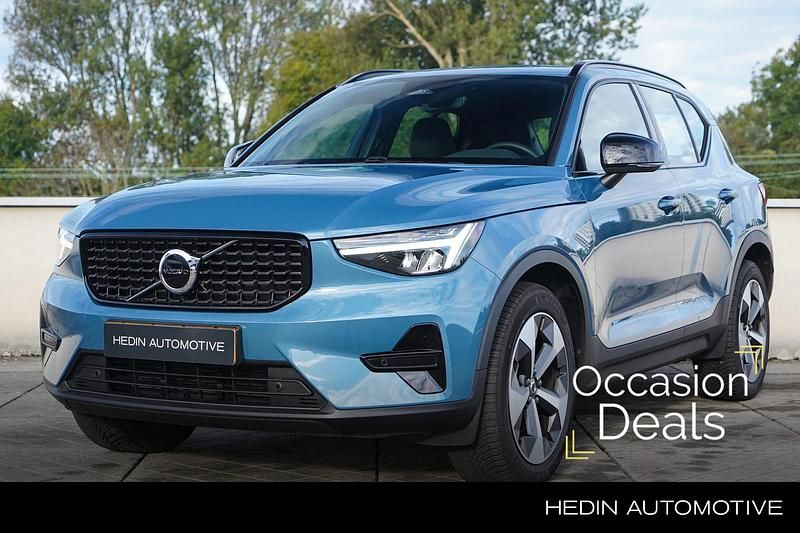 Blauw Occasion 2025 Volvo XC40 Plus SUV | € 46.995 (Duur) - Afbeelding 1/4