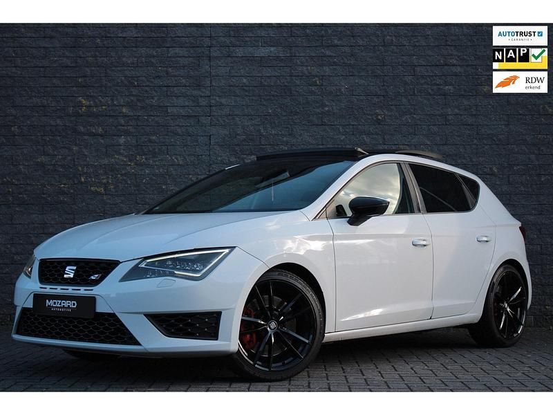 Wit Gebruikt 2015 Cupra Leon Hatchback | € 18.495 - Afbeelding 1/4