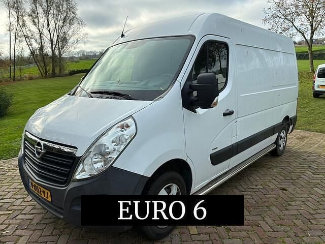 Wit Gebruikt 2019 Opel Movano Van | € 8.950 (Goede deal) - Afbeelding 1/4