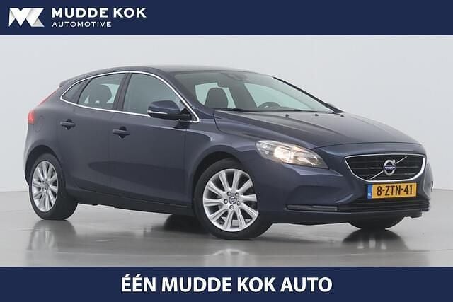 Blauw Gebruikt 2015 Volvo V40 Momentum Hatchback | € 8.800 (Eerlijke prijs) - Afbeelding 1/4