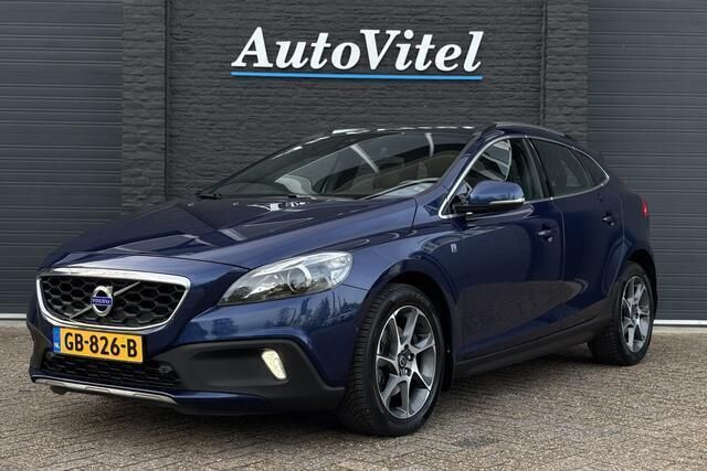 Blauw Gebruikt 2015 Volvo V40 CC Ocean Race Stationwagen | € 14.945 (Eerlijke prijs) - Afbeelding 1/4