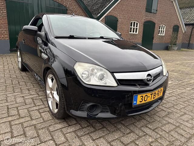 Occasion Opel Tigra Sport 90 PK (66 kW) 2006 Zwart (metallic) Stationwagen