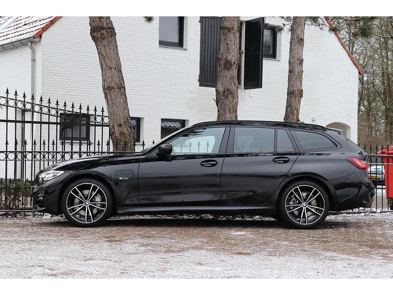 Occasion BMW 330 M Sport 293 PK (215 kW) 2022 Zwart Stationwagen